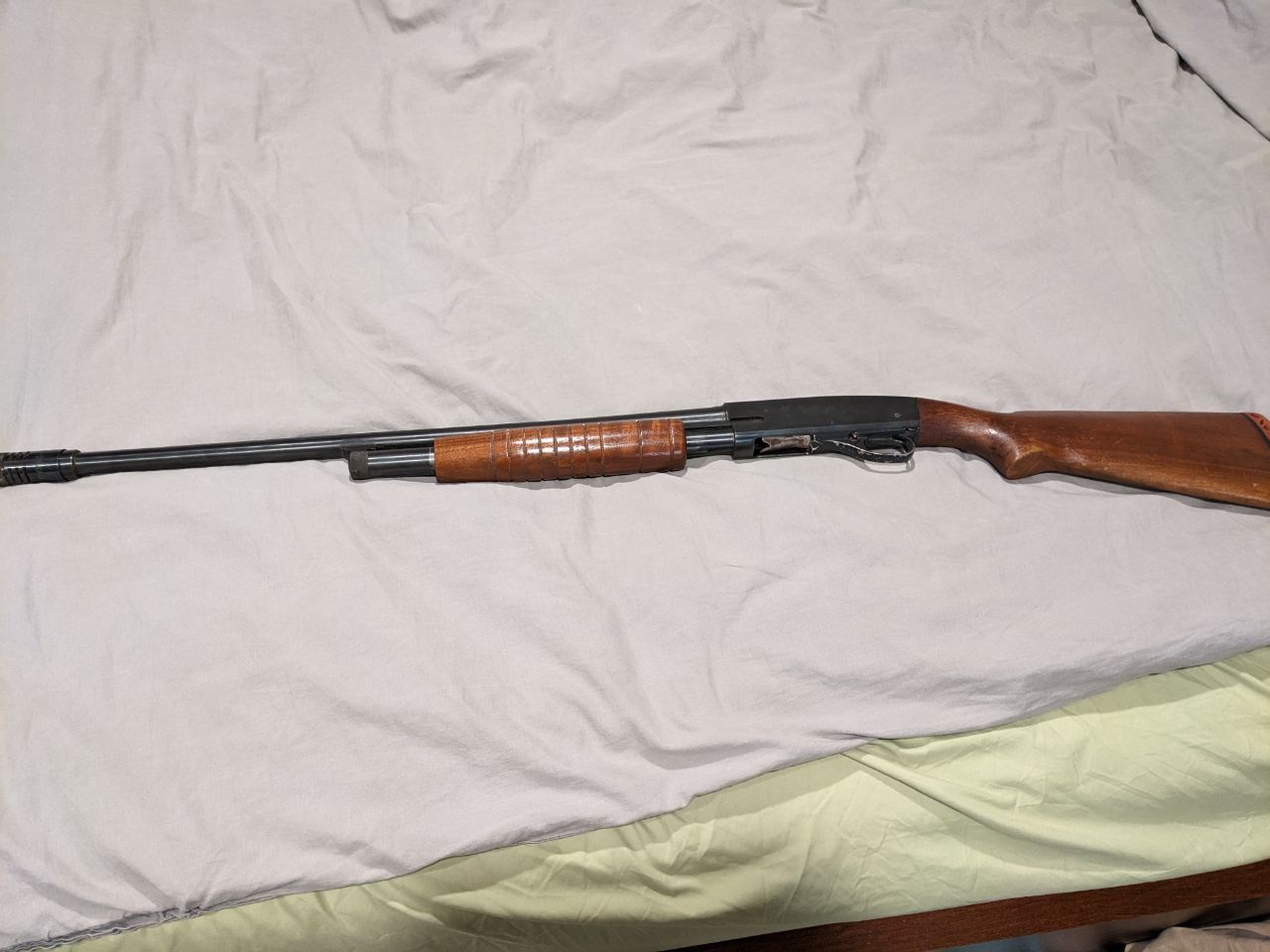 Western Field XNH-560-8A 12ga Shotgun w/Brake, 26" bbl, Great Condition!